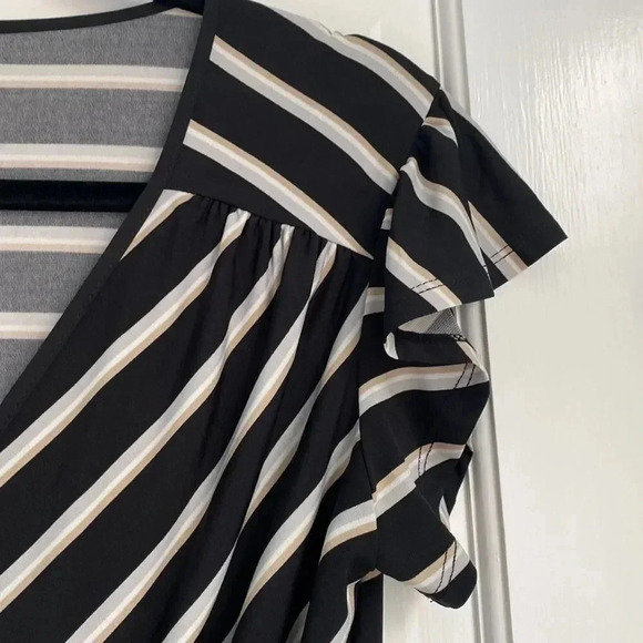 Maurices Stripe Flutter Sleeve Wrap Dress V-Neck Black White Tan Gray Size S - Picture 7 of 13